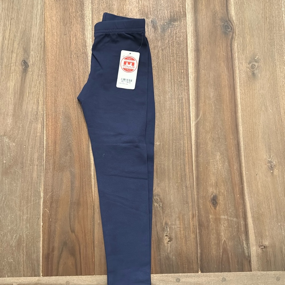 Mills in Uniform Company Navy Classic Leggings. Size NWT Smoke free home.